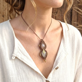 Macramé ketting Peach- en Belmoriet Maansteen