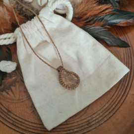 Macramé ketting Ammoniet