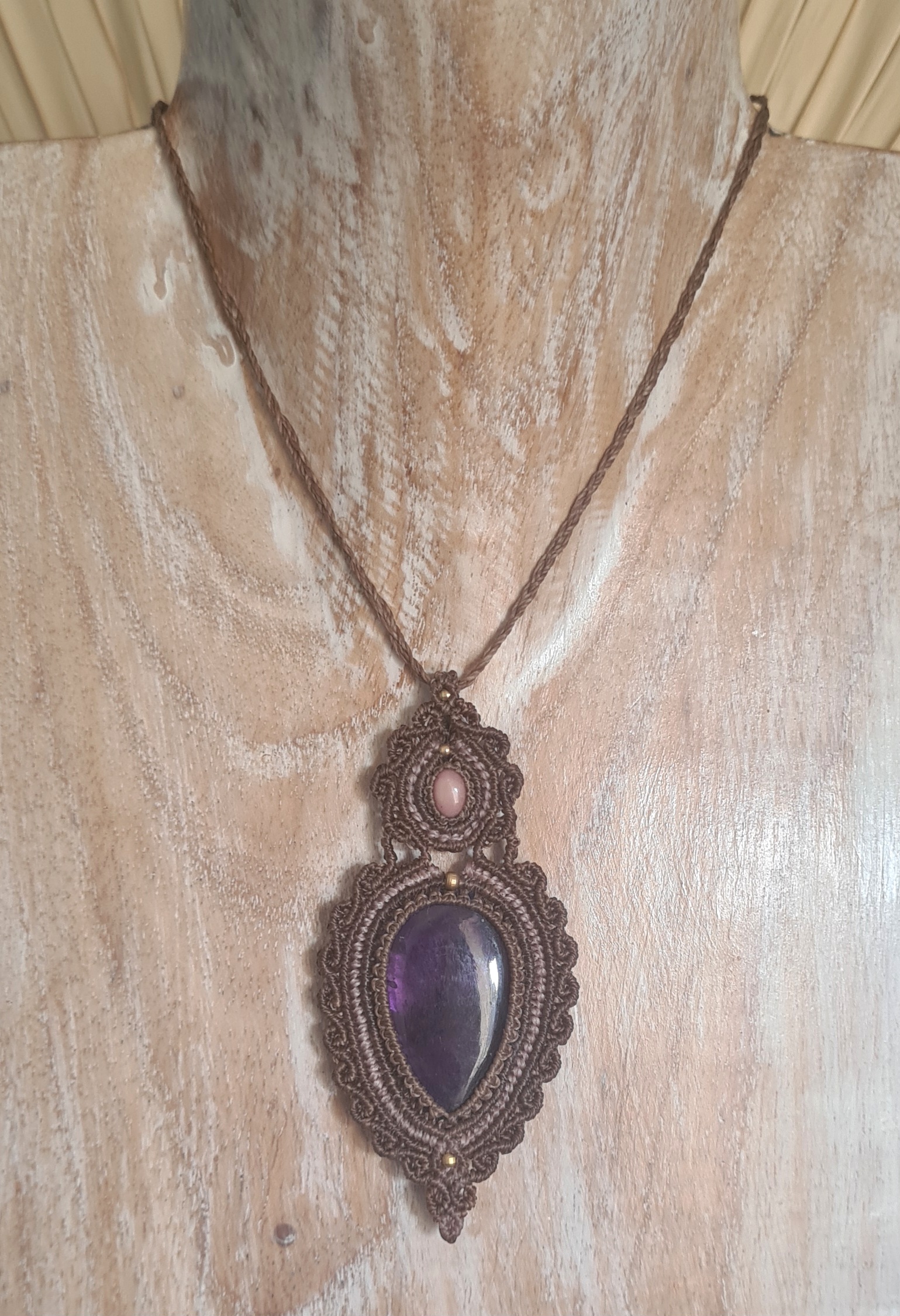 Macramé ketting Amethist en Rhodoniet