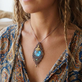Macramé ketting Labradoriet