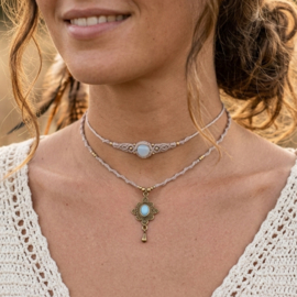 Double layered choker Maansteen