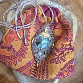Macramé ketting Labradoriet