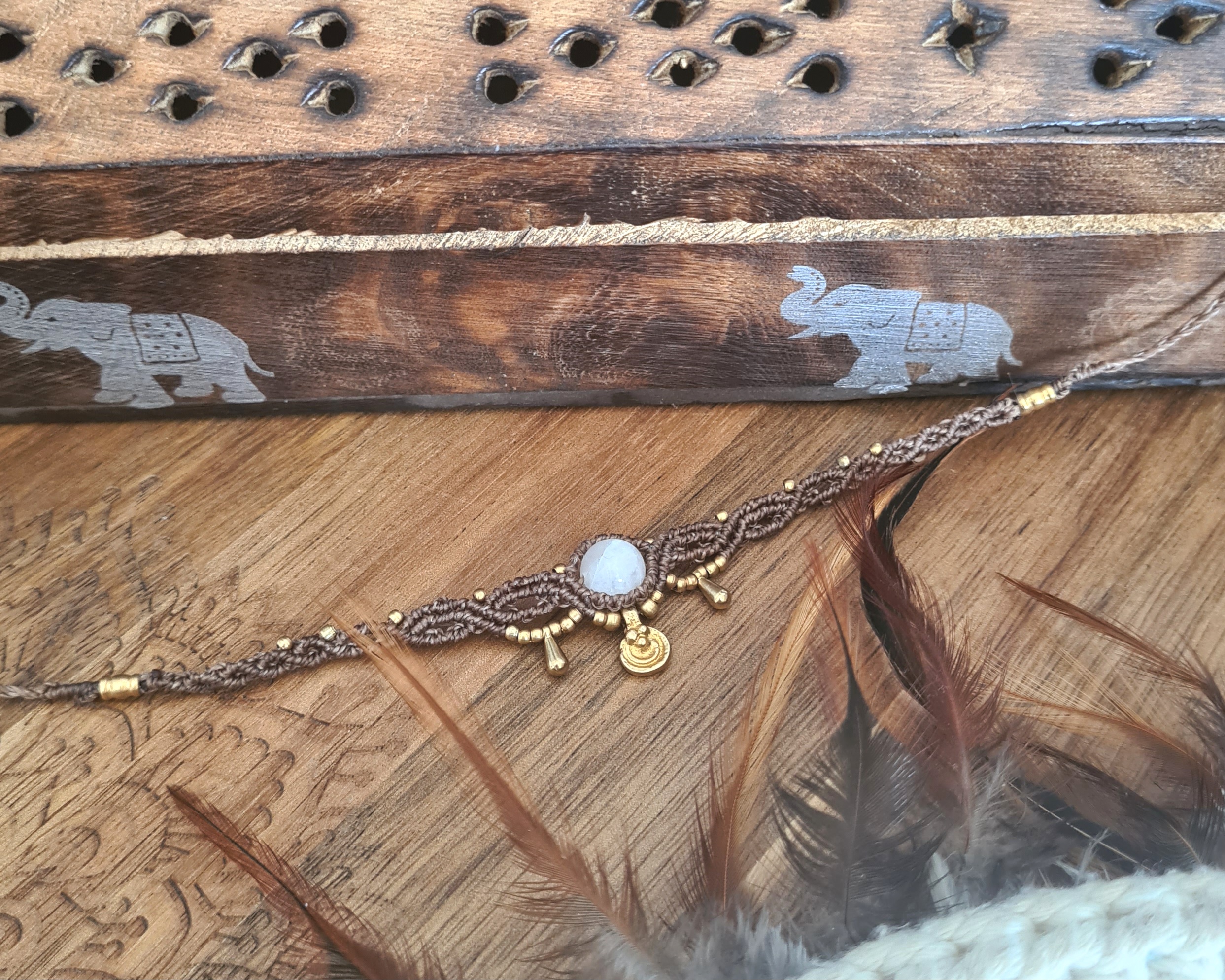 Macramé choker Maansteen