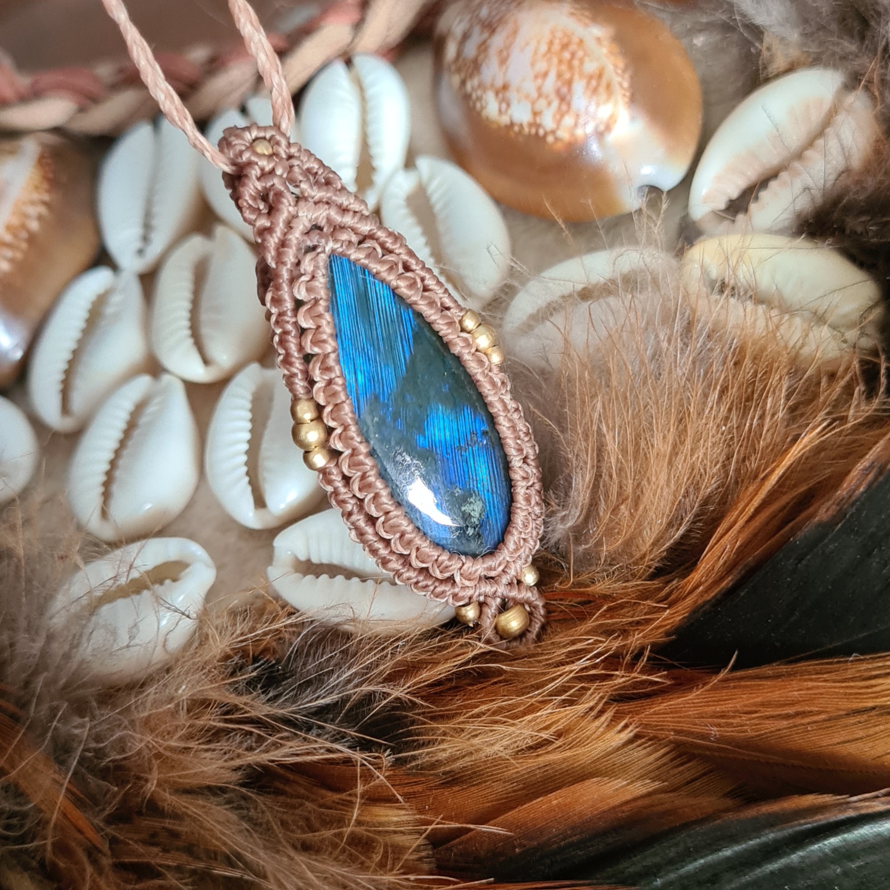 Macramé ketting Labradoriet