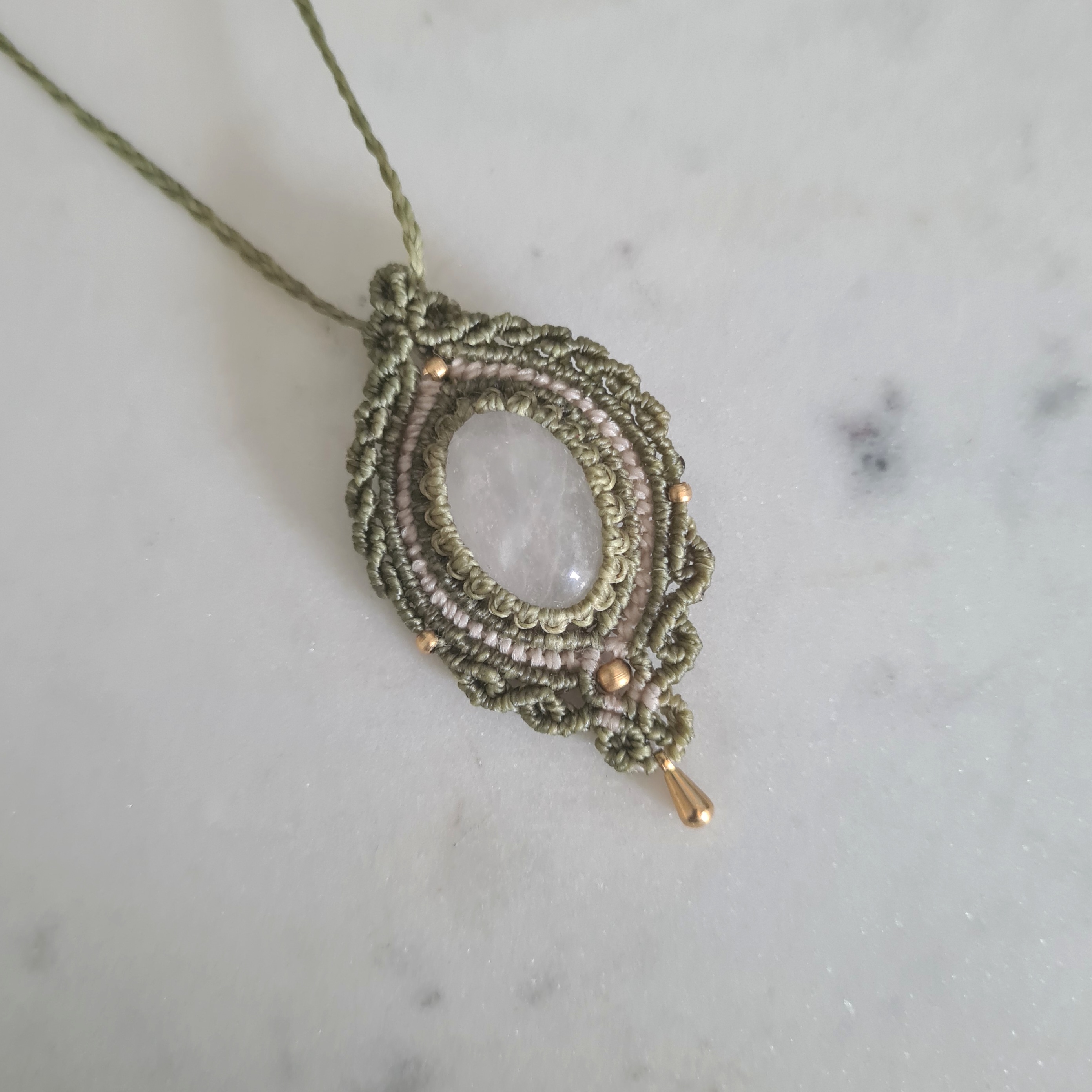 Macramé ketting Bergkristal