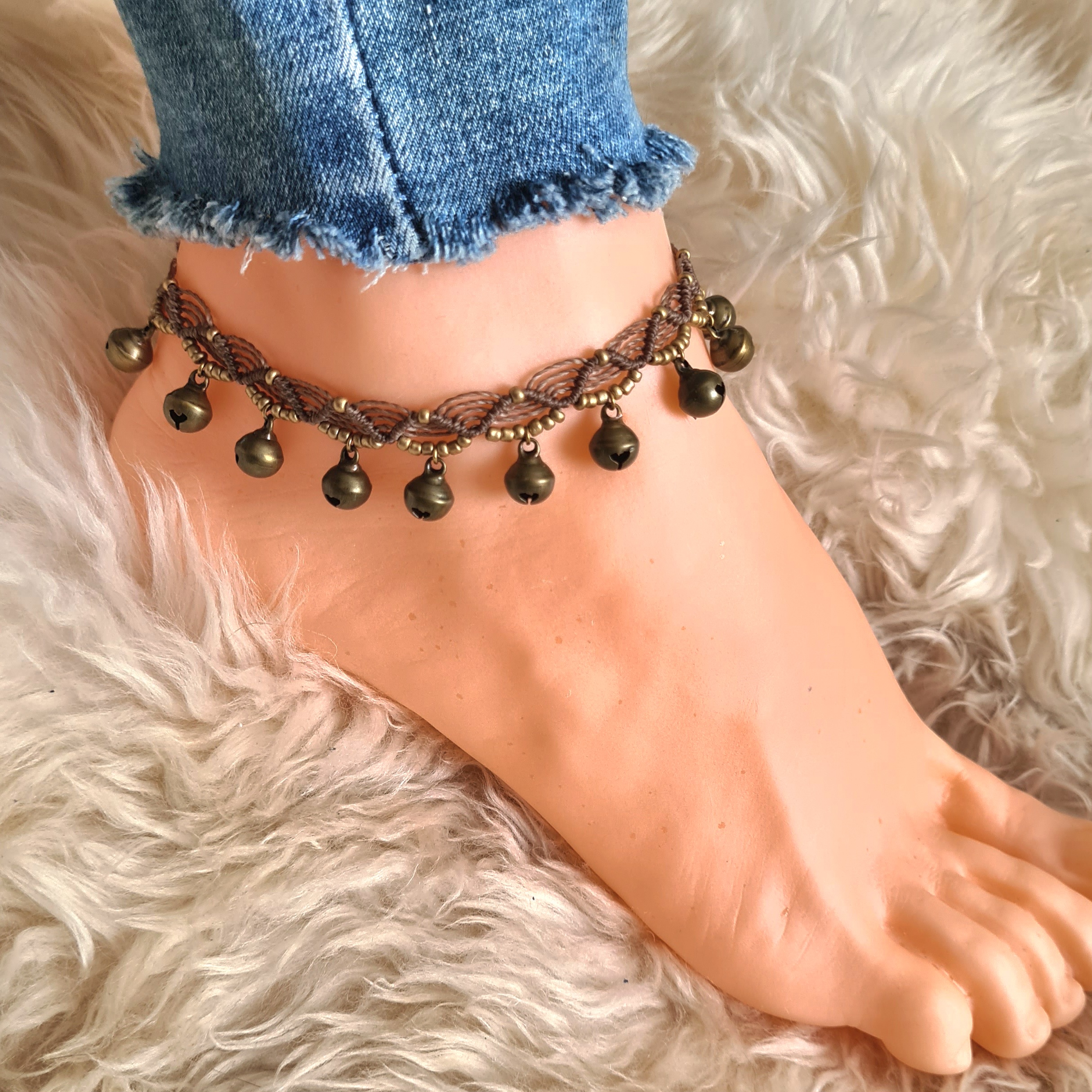 Macramé enkelbandje Belletjes