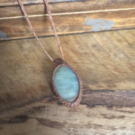 Macramé ketting  Aquamarijn