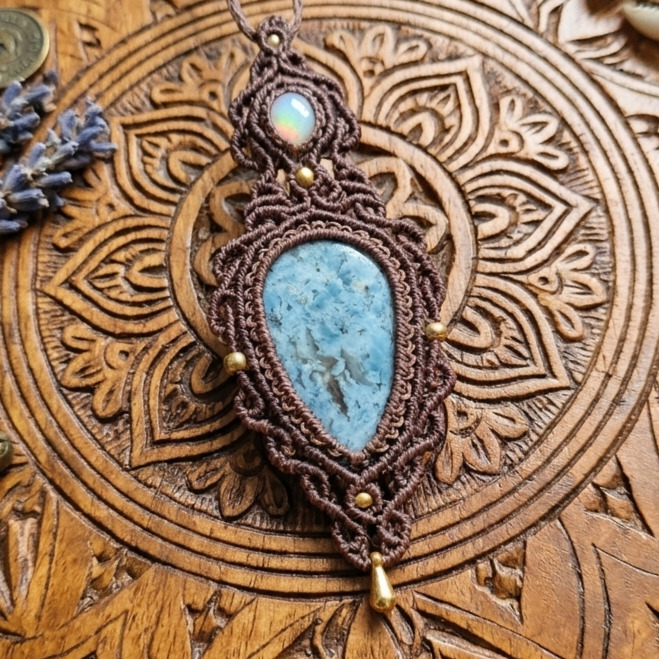 Macramé ketting Opaal