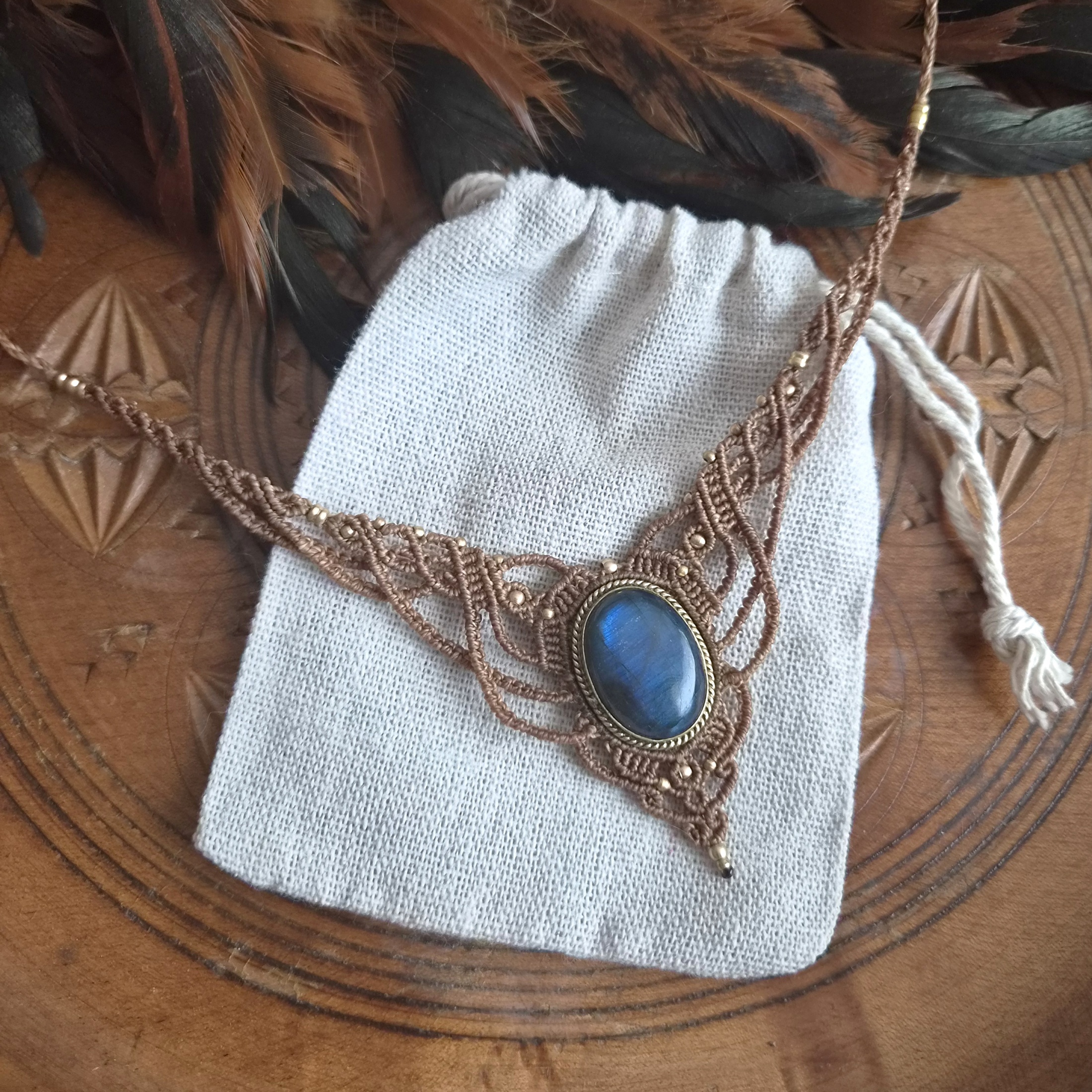 Macramé ketting Labradoriet