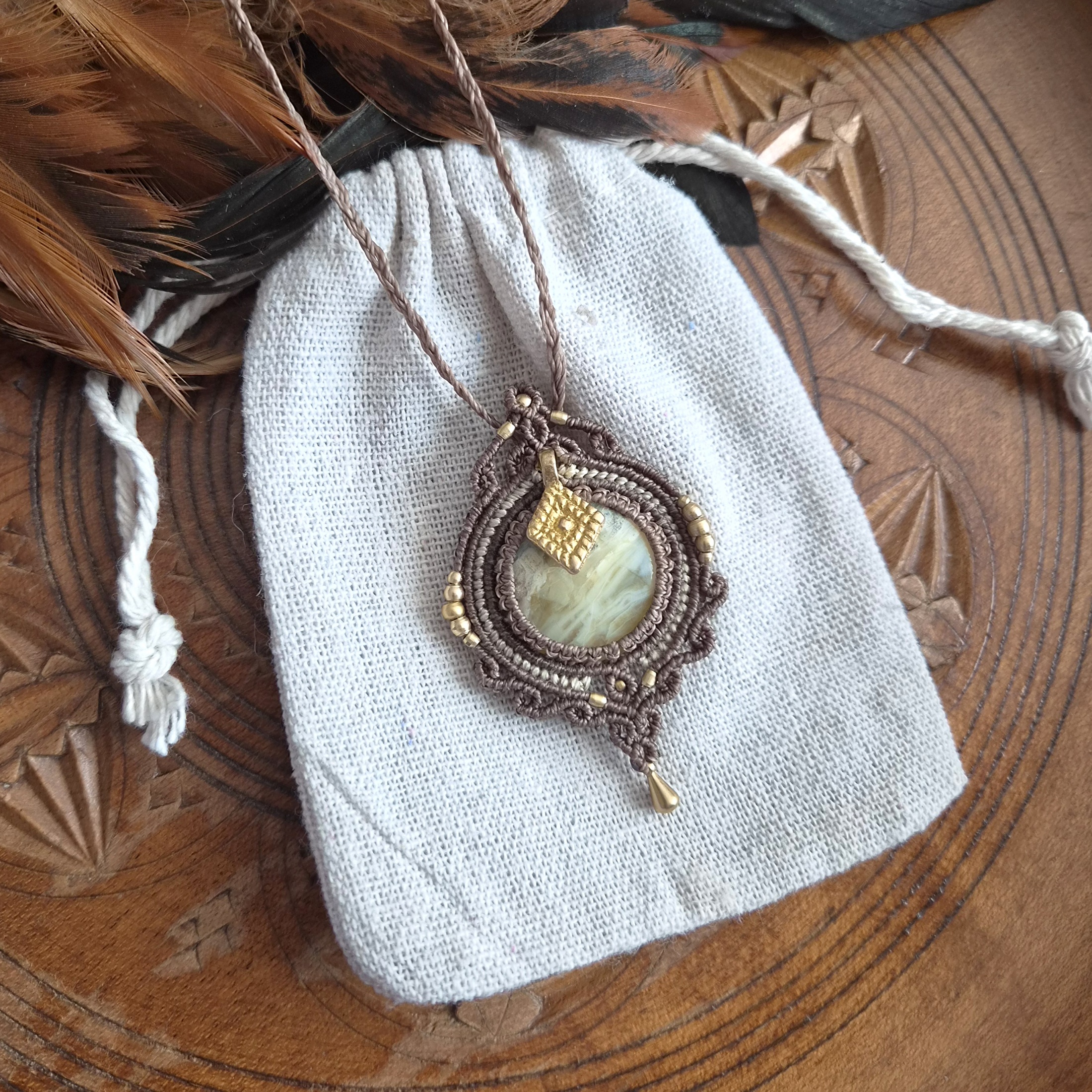 Macramé ketting Lemon Opaal