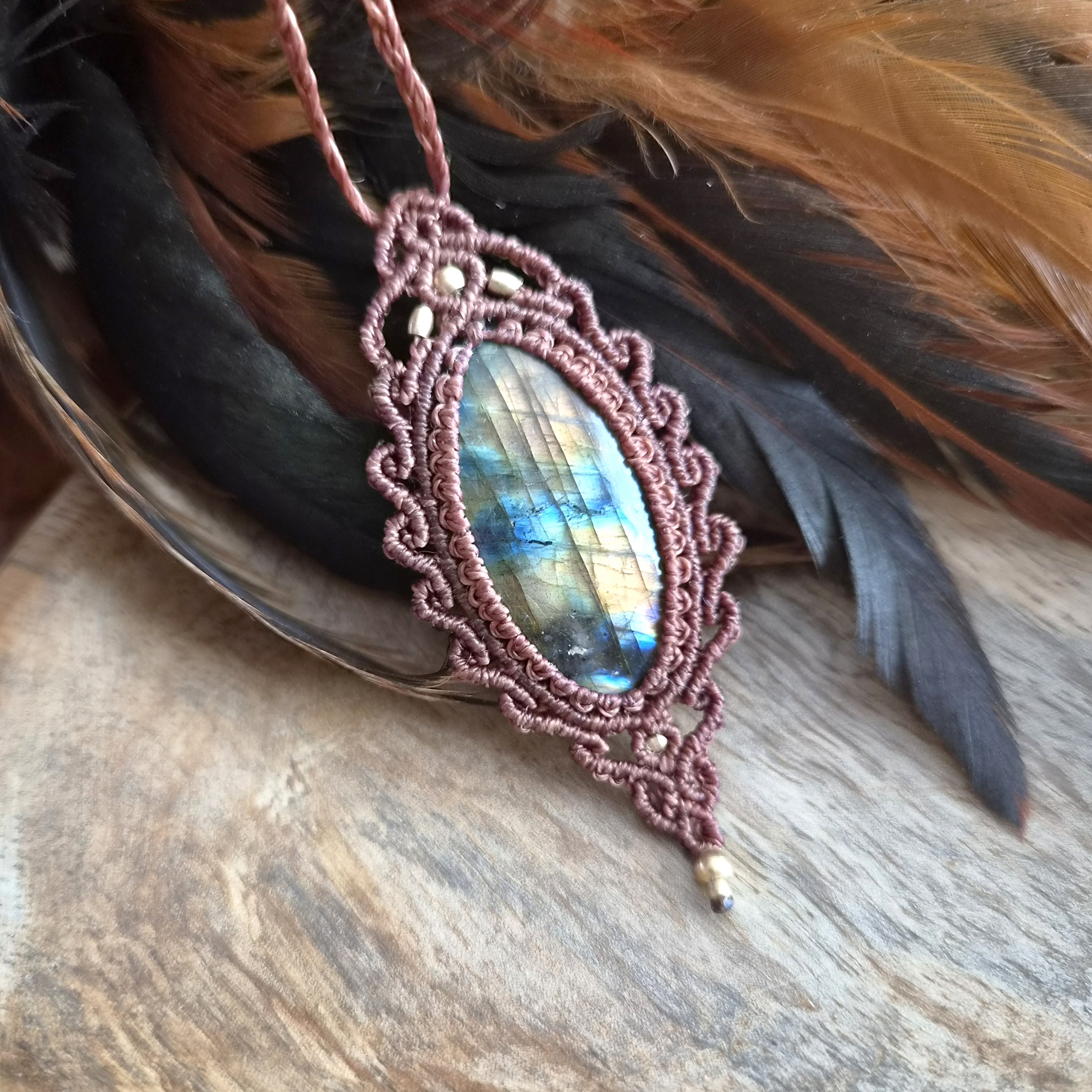 Macramé ketting Labradoriet