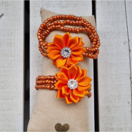 Bloemenarmband Oranje wikkel 2