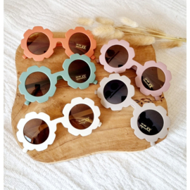 Rammelaartje Baby- en Kinder Zonnebril UV400 Bloem - Beige