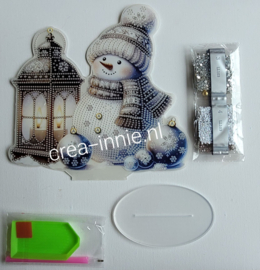Staand ornament sneeuwpop met lantaarn