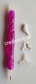 Ergonomische diamond painting pen donkerroze met diverse opzetstukjes