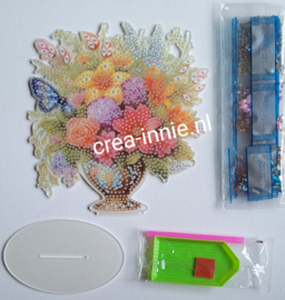 Staand ornament vaas met bloemen ovale voet