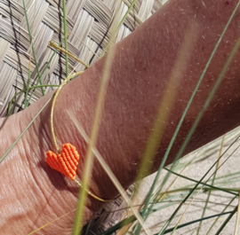 Armbandje orange heart