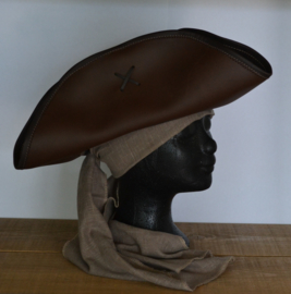 Tricorn Leer VI