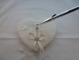 Receptiepen met houder Heart Ivory