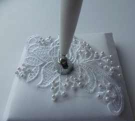 Receptiepen met standaard Lace White