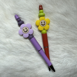 Smiley flower pencil
