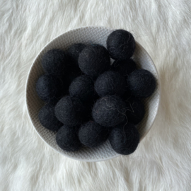 Felted bead - black