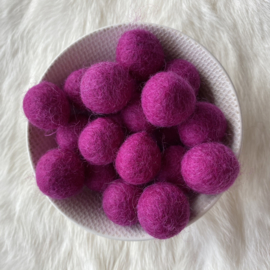 Felted bead - magenta