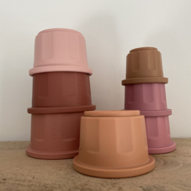 Over The Rainbow stacking cups - old pink