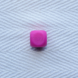 Dice - fuchsia