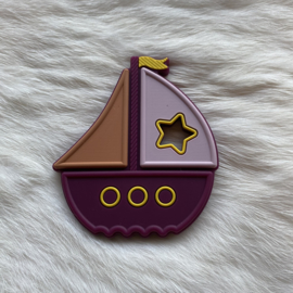 Boat teether - wine red