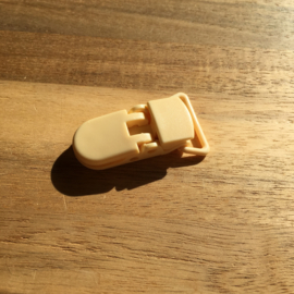 Pacifier clip plastic 20mm - navajo