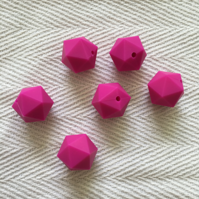 Icosahedron 22mm - fuchsia