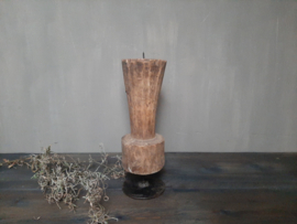 Oud houten kaarsen standaard kandelaar
