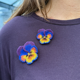 Geborduurde broches | Viooltjes