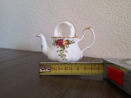 Old Country Roses - Miniatuur theepot 9 cm hoog (A)