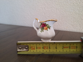 Old Country Roses - Miniatuur roomkannetje 5 cm hoog