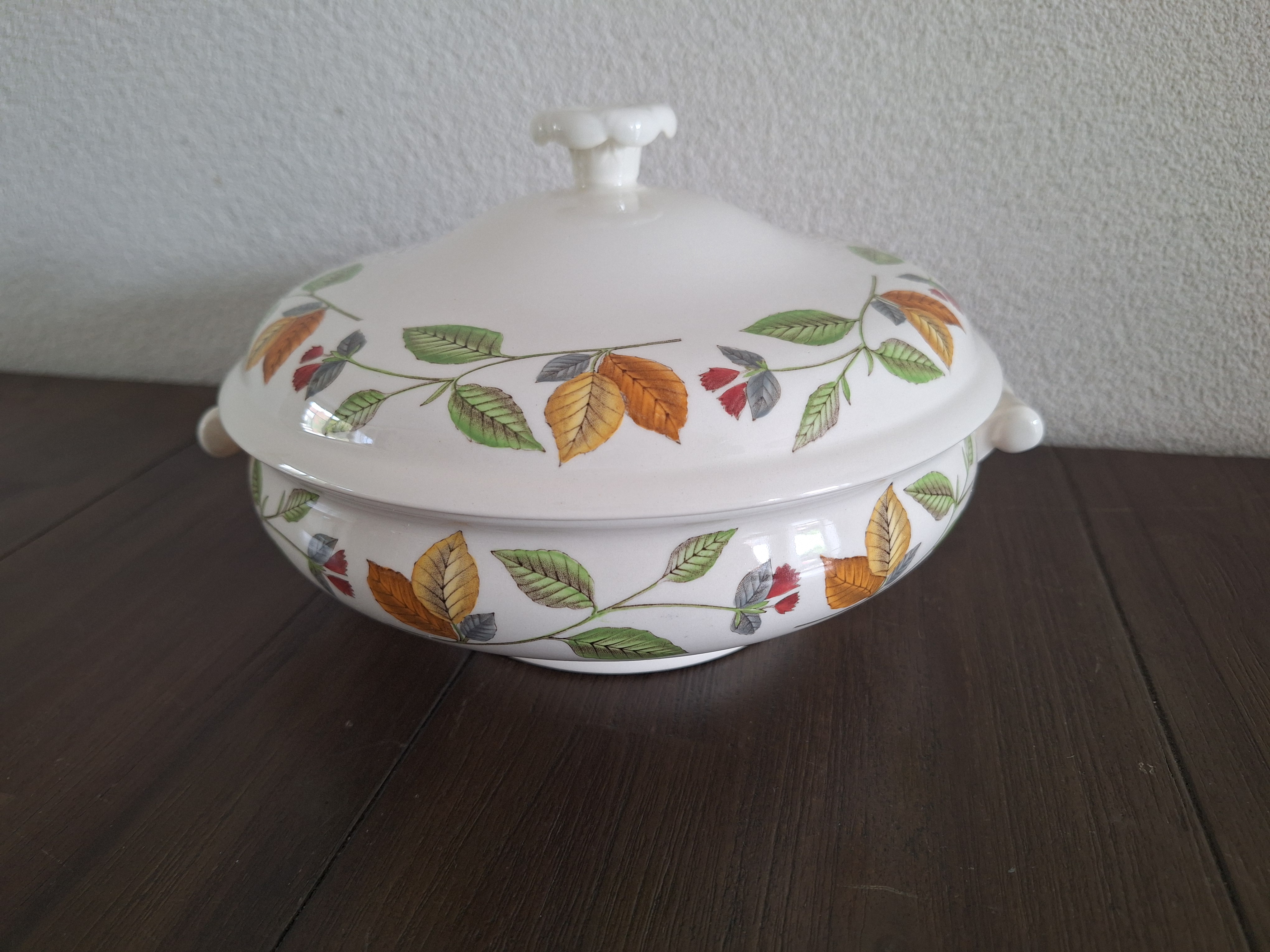 New Forest - Dekschaal ca 21 cm doorsnede