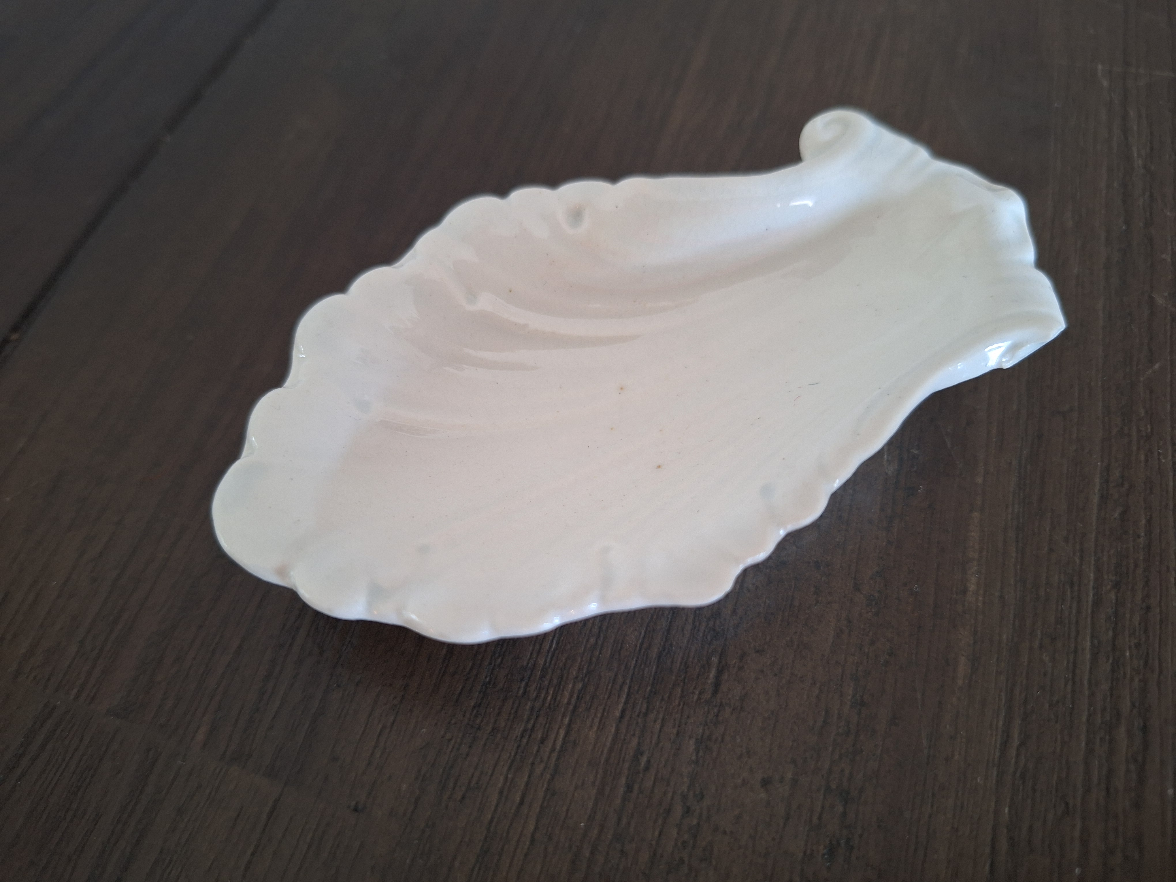 Poppenservies zonder bies - Schelpschaaltje