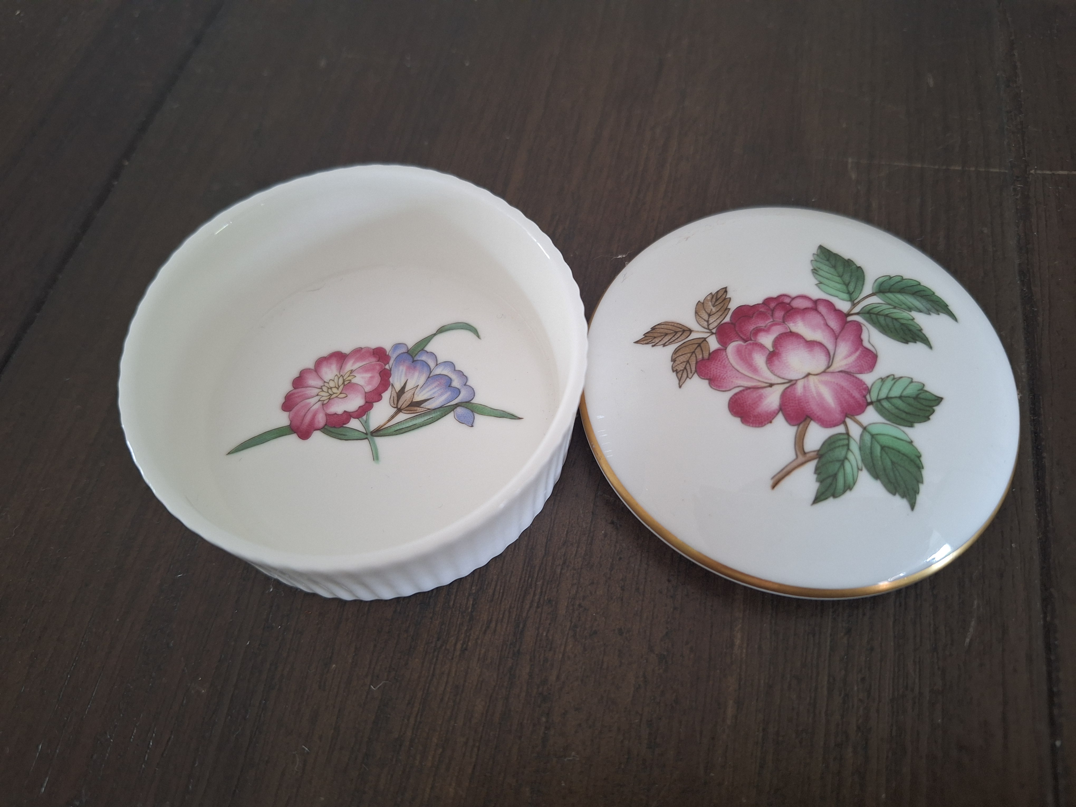 Wedgwood Charnwood - Dekseldoosje