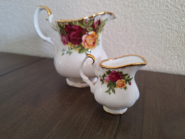 Old Country Roses - Miniatuur roomkannetje 5 cm hoog