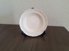 Queen's Plain Creme - Petit Fours bordje ca 12 cm