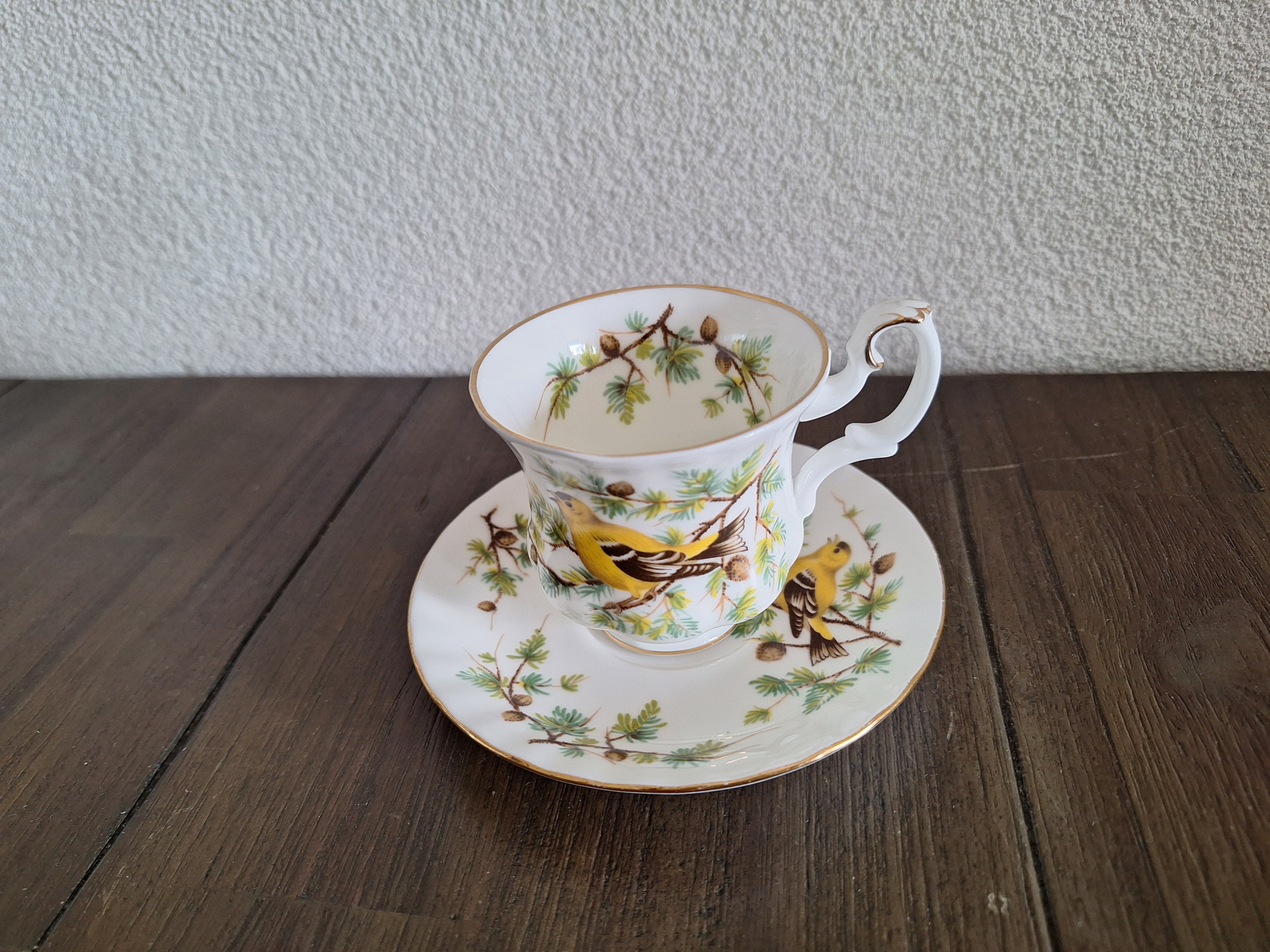 Woodland Series - Goldfinch - kop en schotel (damesmodel)