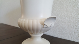 Tafelaankleding - Wedgwood Urn vaas ca 24 cm hoog (glans)