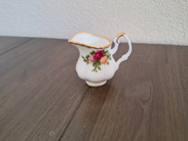 Old Country Roses - Miniatuur roomkannetje 5 cm hoog