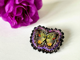 Broche bead embroidery lila paars