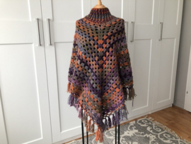 Dames poncho in herfsttinten met 100% wol