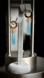 oorbellen goud lang met hydro quartz druppels blauw