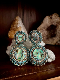 oorbellen statement beadembroidery abalone shell