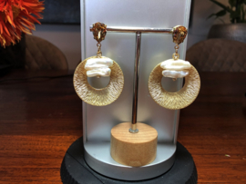 oorbellen lang mat goud messing met swarovski en biwaparels