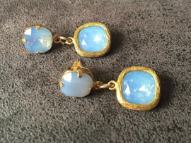 oorbellen goud verguld met swarovski elements air blue opal
